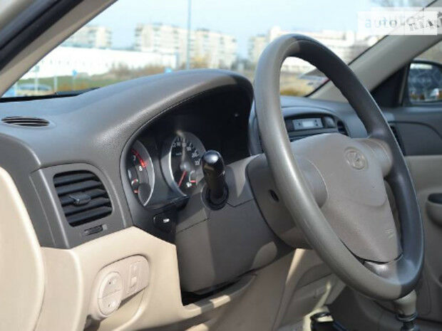 Hyundai Accent 2008 року