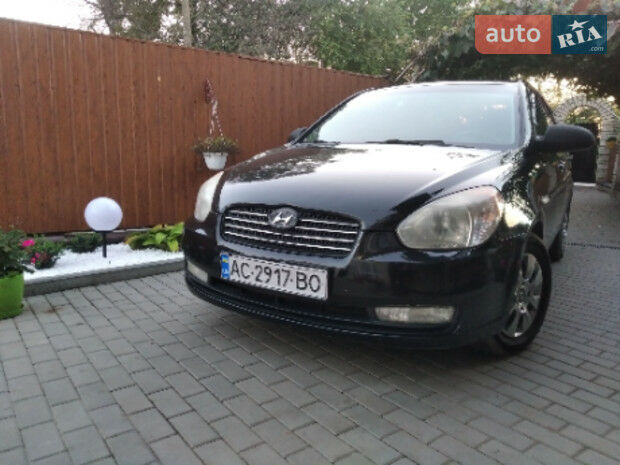 Хендай Акцент 2008 года Hyundai Accent 2008 года