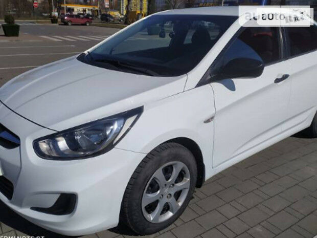 Hyundai Accent 2011 года