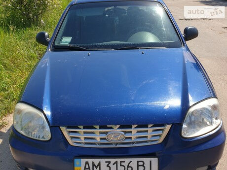 Хендай Акцент 2005 року Hyundai Accent 2005 року