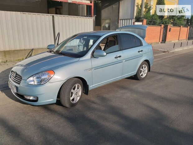 Хендай Акцент 2007 року Hyundai Accent 2007 року