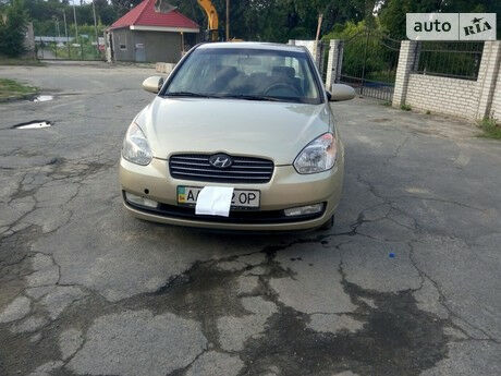 Хендай Акцент 2006 року Hyundai Accent 2006 року