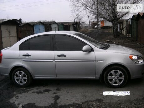 Hyundai Accent 2010 года