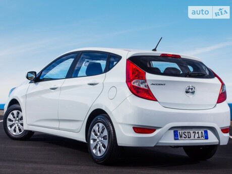 Hyundai Accent 2010 года