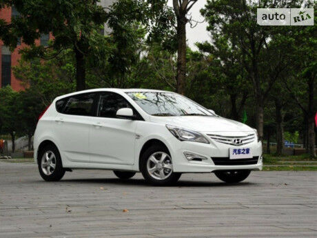 Хендай Акцент 2000 року Hyundai Accent 2000 року