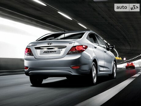 Хендай Акцент 2005 року Hyundai Accent 2005 року