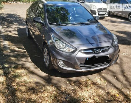 Hyundai Accent 2013 года