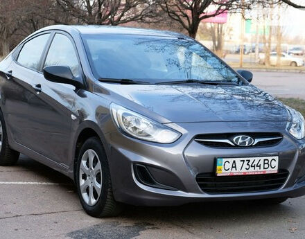 Hyundai Accent 2011 року