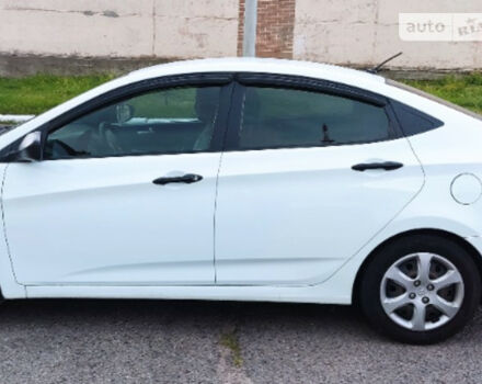 Hyundai Accent 2012 года