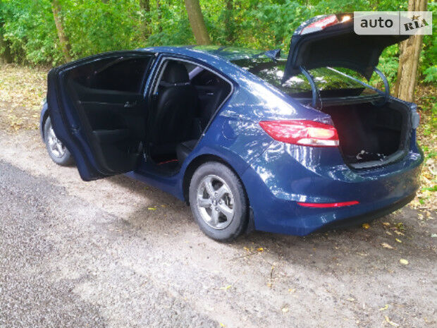 Хендай Аванте 2016 года Hyundai Avante 2016 года