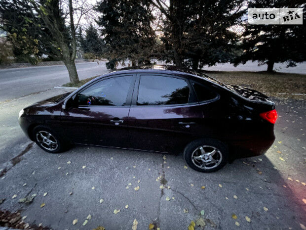 Hyundai Elantra 2010 року