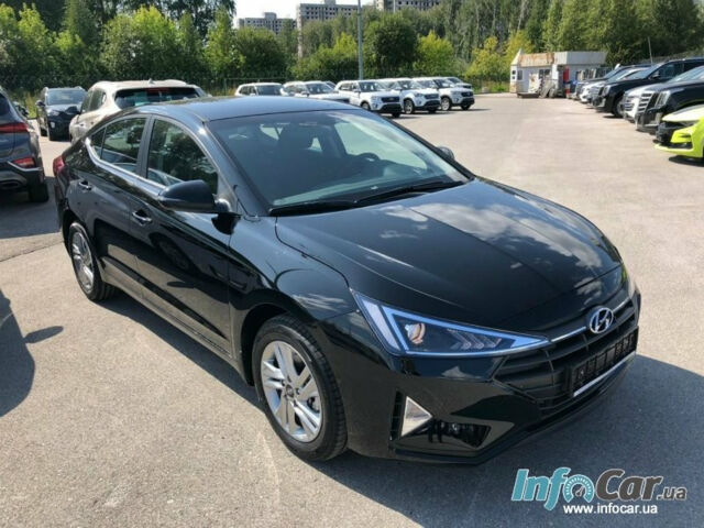 Hyundai Elantra 2019 года