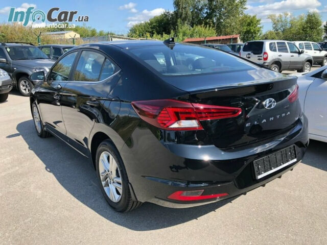 Hyundai Elantra 2019 года