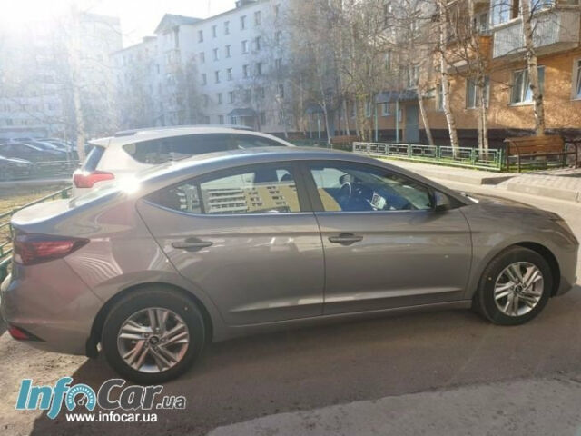 Hyundai Elantra 2019 года