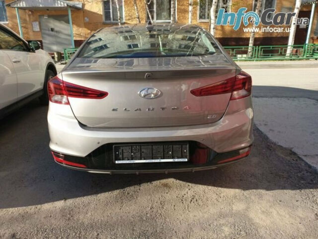 Hyundai Elantra 2019 года