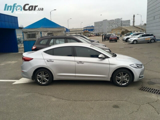 Hyundai Elantra 2016 року