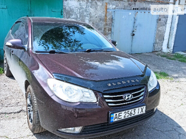 Hyundai Elantra 2010 года