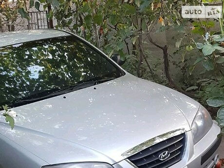 Хендай Элантра 2006 року Hyundai Elantra 2006 року