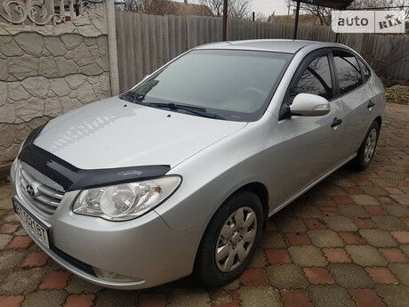 Hyundai Elantra 2010 года