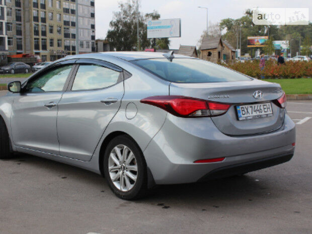 Hyundai Elantra 2015 года