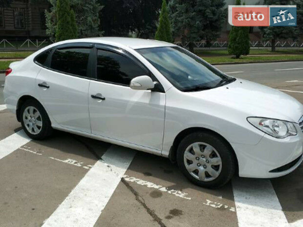 Hyundai Elantra 2011 года