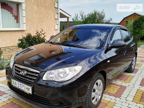 Hyundai Elantra 2008 года