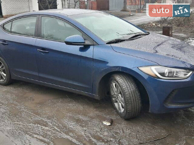 Hyundai Elantra 2017 года