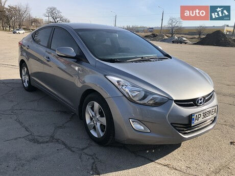 Хендай Элантра 2012 года Hyundai Elantra 2012 года