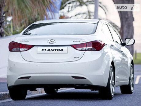 Хендай Элантра 2006 року Hyundai Elantra 2006 року