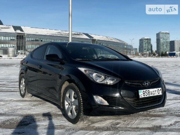 Hyundai Elantra 2012 года