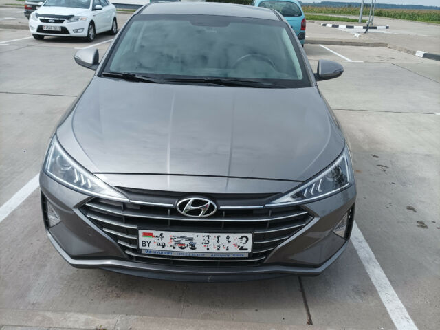 Hyundai Elantra 2019 года