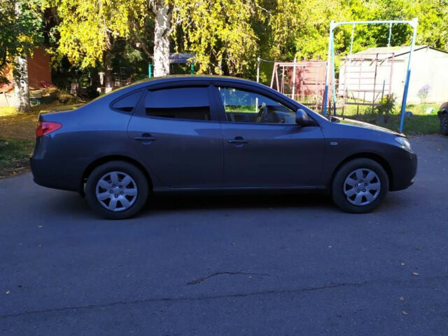 Hyundai Elantra 2008 року