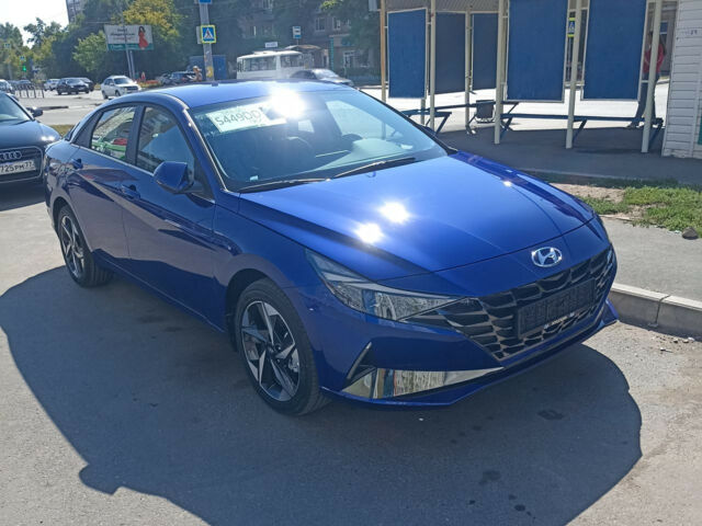 Hyundai Elantra 2023 года