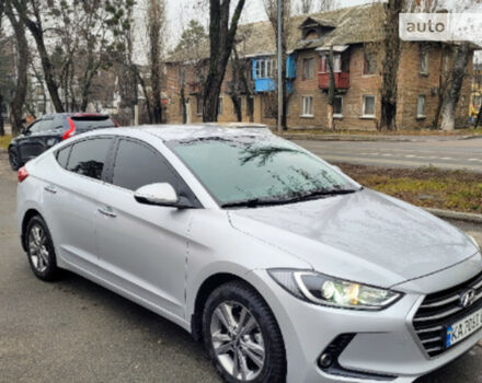 Hyundai Elantra 2018 года