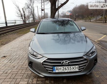 Hyundai Elantra 2018 года