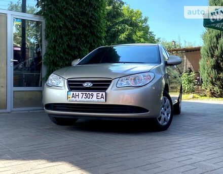 Hyundai Elantra 2009 года