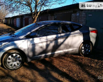 Hyundai Elantra 2012 года - Фото 1 авто