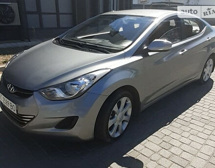 Hyundai Elantra 2013 года