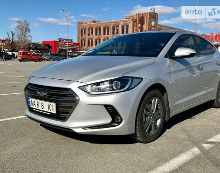 Hyundai Elantra 2016 года