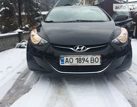 Hyundai Elantra 2013 года