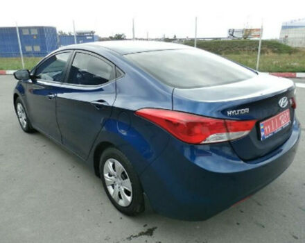 Hyundai Elantra 2011 года - Фото 3 авто