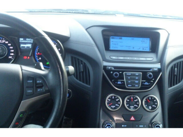 Hyundai Genesis 2013 року