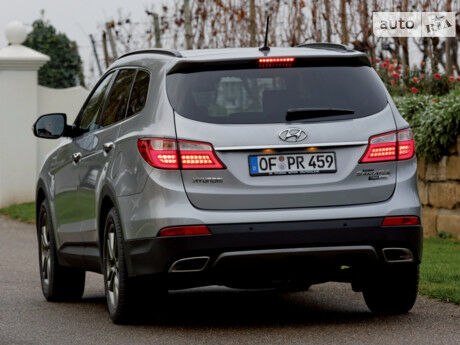 Hyundai Grand Santa Fe 2013 року