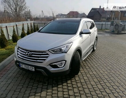 Фото на відгук з оцінкою 5   про авто Hyundai Grand Santa Fe 2013 року випуску від автора “igor” з текстом: Надійна, велика, потужна машина, з досить невисоким розходом палива. Комфортна в їзді як у місті ...