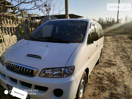 Hyundai H1 пасс. 2005 року