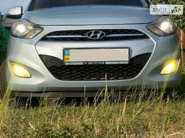 Хендай и10 2012 года Hyundai i10 2012 года