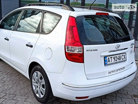 Хендай i30 2009 року Hyundai i30 2009 року