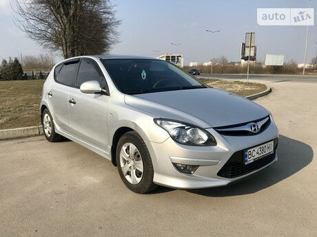 Hyundai i30 2011 року