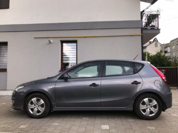 Hyundai i30 2011 року