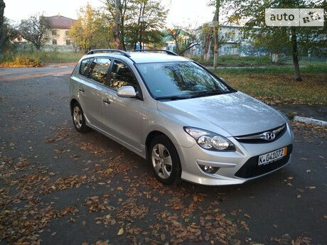 Хендай i30 2011 року Hyundai i30 2011 року